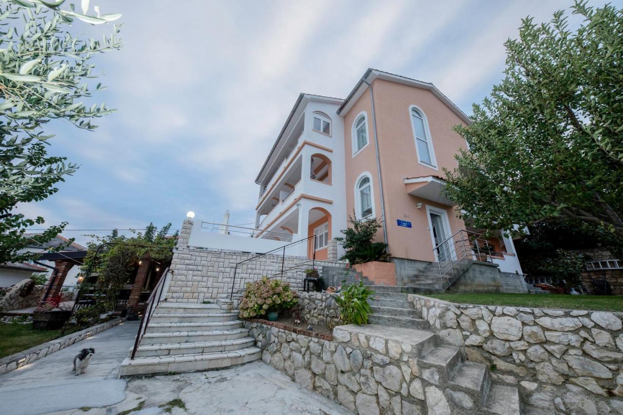 Apartments And Rooms Bolero Rab Town Bagian luar foto