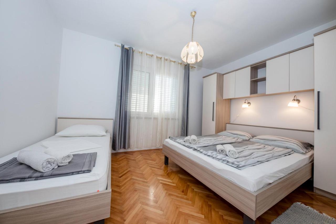 Apartments And Rooms Bolero Rab Town Bagian luar foto