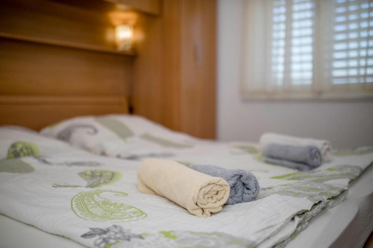 Apartments And Rooms Bolero Rab Town Bagian luar foto
