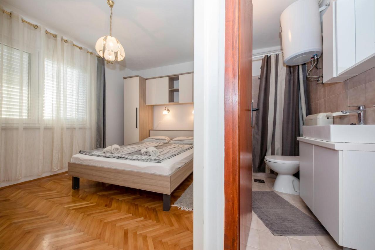 Apartments And Rooms Bolero Rab Town Bagian luar foto