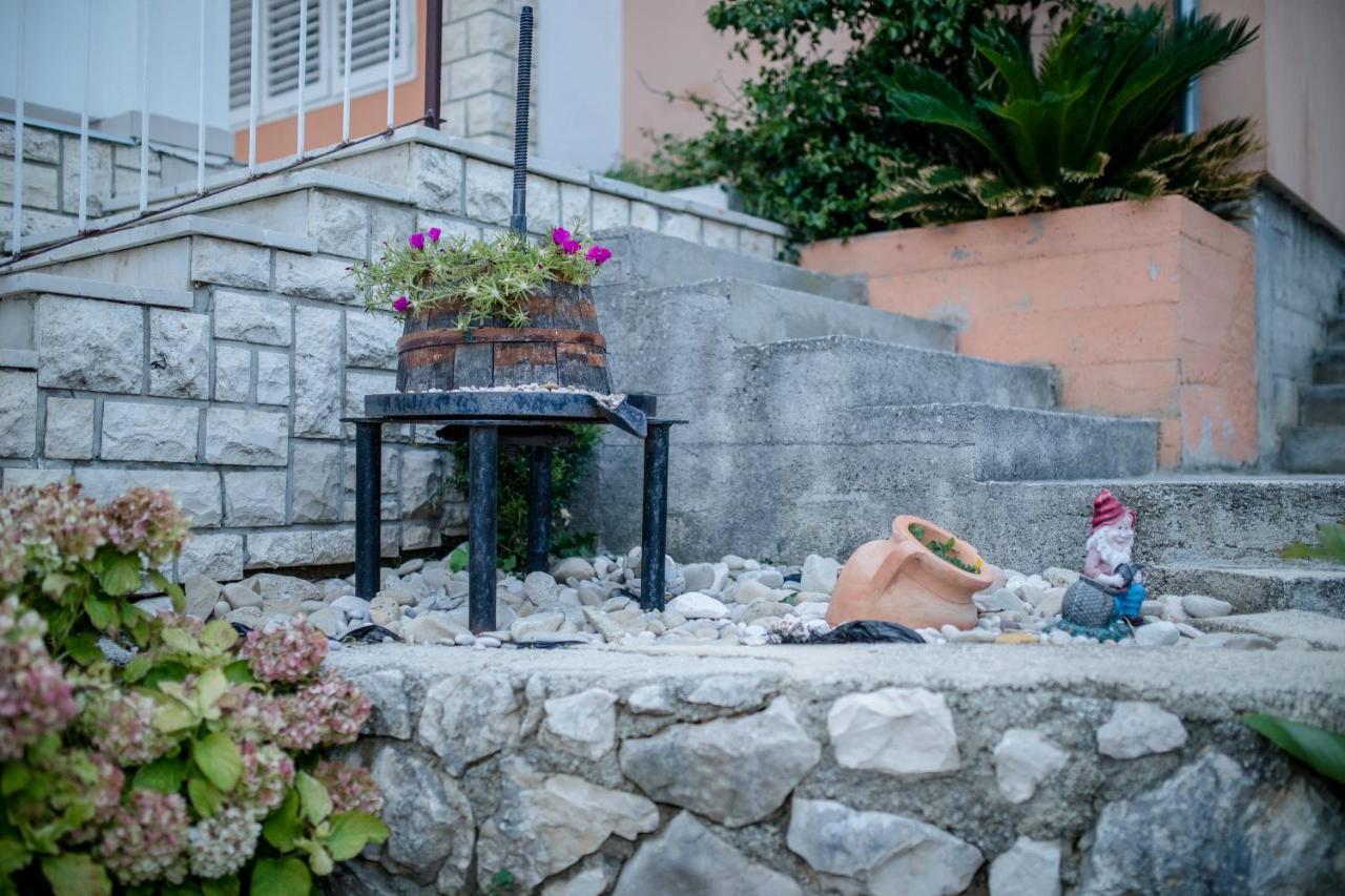 Apartments And Rooms Bolero Rab Town Bagian luar foto