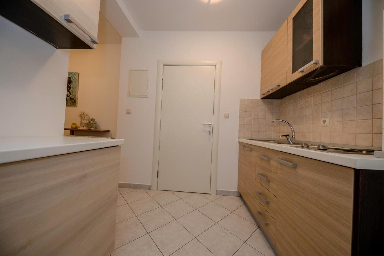 Apartments And Rooms Bolero Rab Town Bagian luar foto