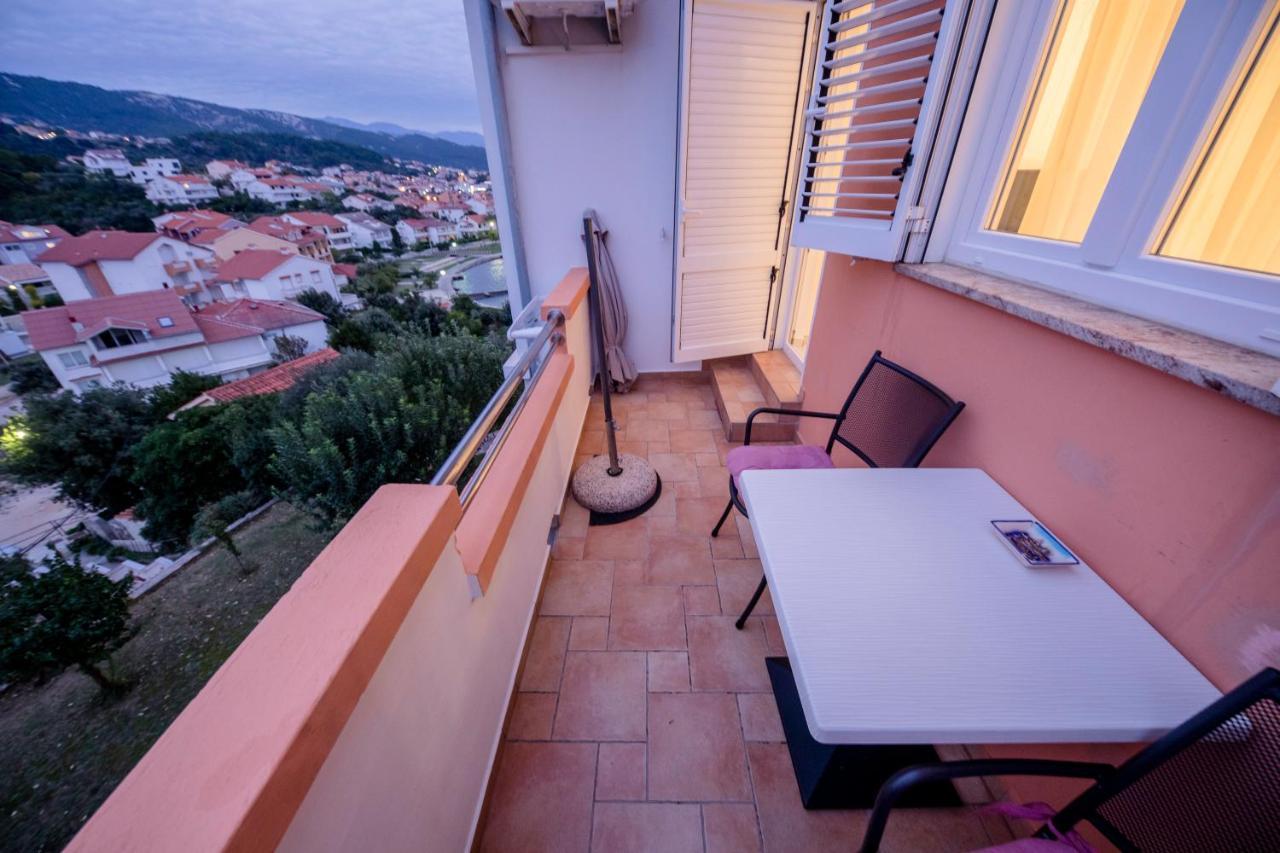Apartments And Rooms Bolero Rab Town Bagian luar foto