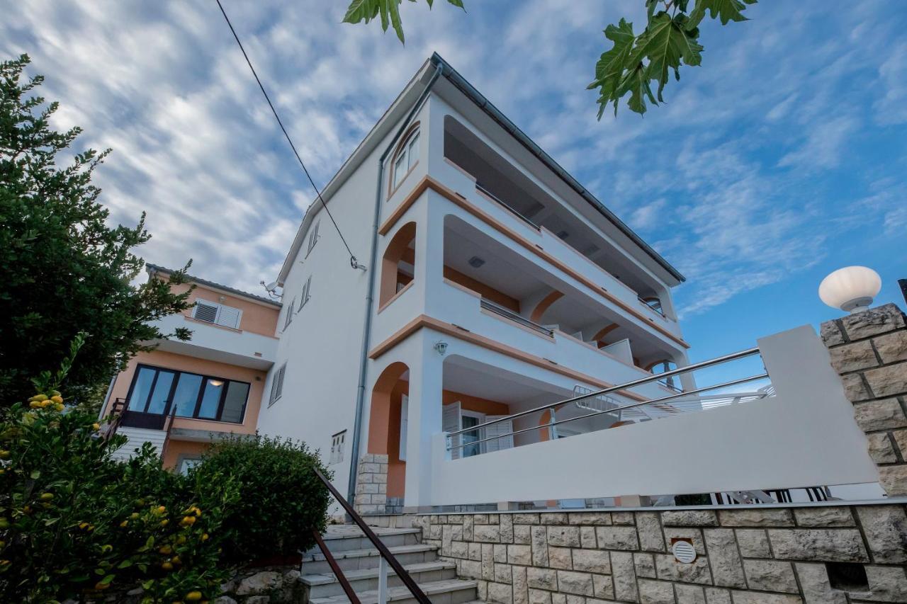 Apartments And Rooms Bolero Rab Town Bagian luar foto
