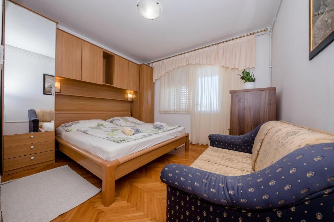 Apartments And Rooms Bolero Rab Town Bagian luar foto