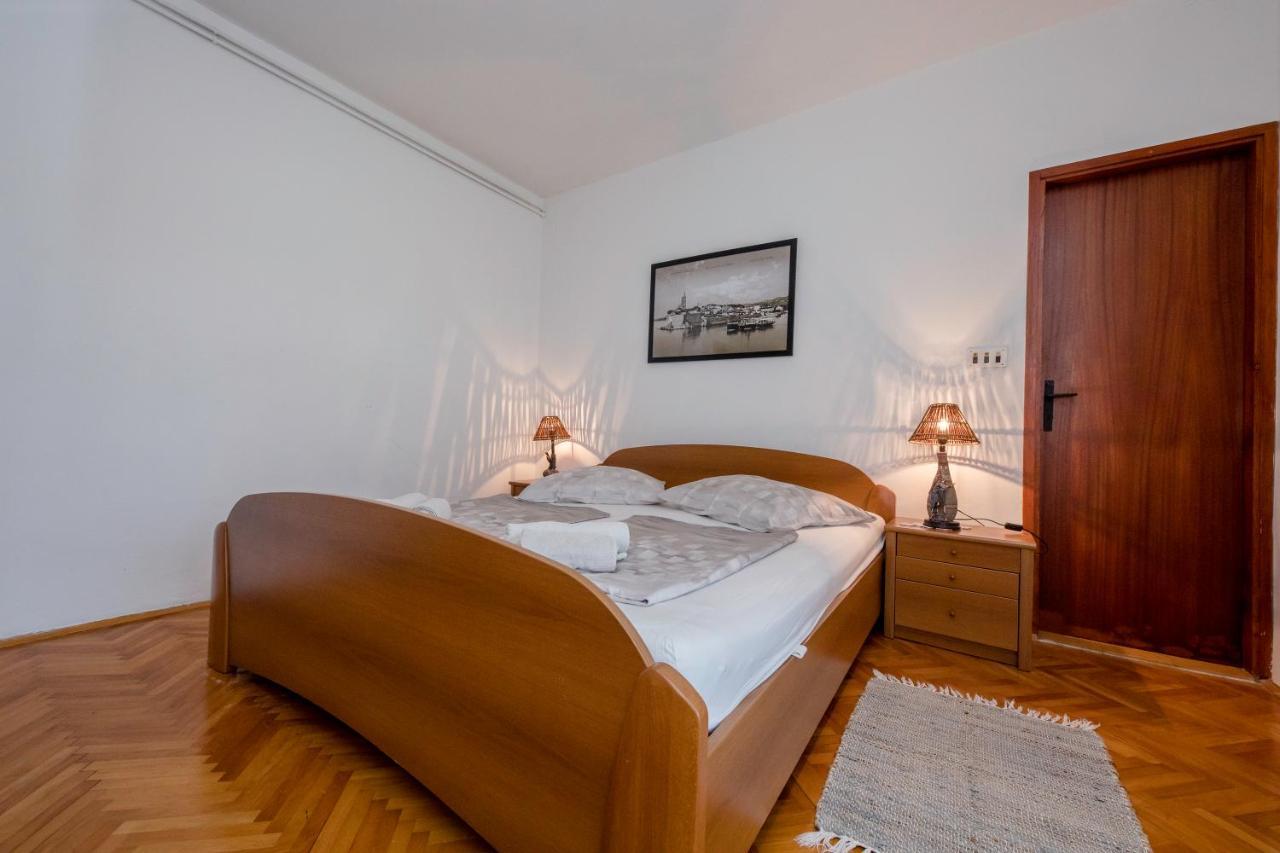 Apartments And Rooms Bolero Rab Town Bagian luar foto